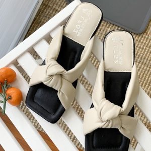 Beach Contrast Color Twisted Square Toe Slippers