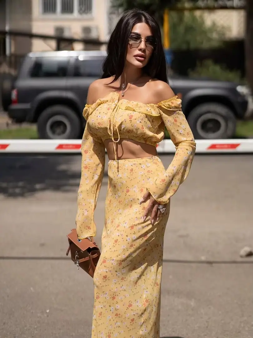 Elegant Loose Print Long Sleeve Crop Top With High Waist Maxi Skirt Set