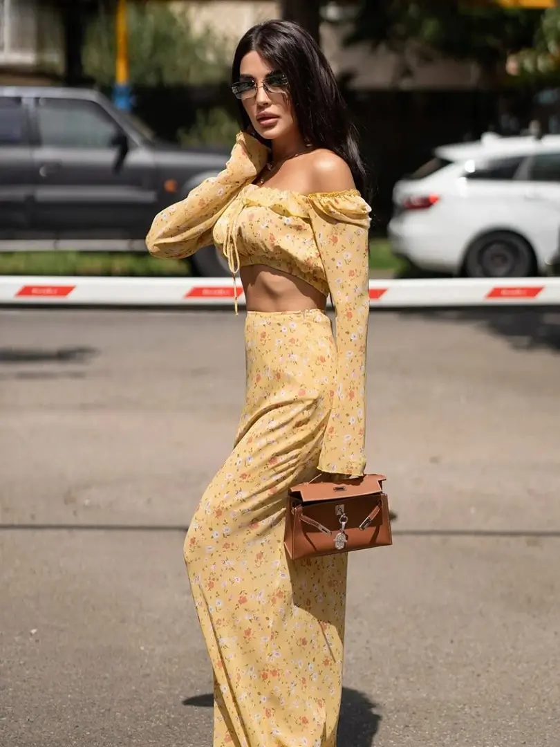 Elegant Loose Print Long Sleeve Crop Top With High Waist Maxi Skirt Set - Image 3